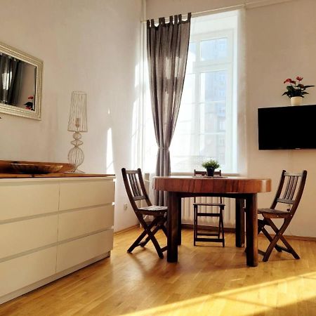 Przytulne Apartamenty W Centrum Warszawy Lok 2 Варшава Екстериор снимка